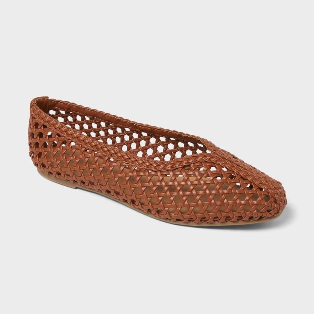 Universal Thread - Women’s Gia Flats with Memory Foam Insole - Univer Cognac